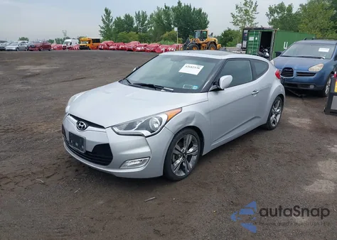 2017 Hyundai Veloster Value Edition z USA, uszkodzony, nr VIN KMHTC6AD6HU322778